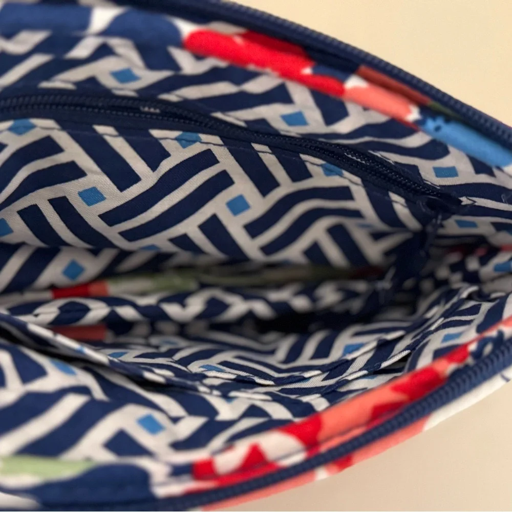 Vera Bradley Summer Cottage Wristlet Wallet - Quilted Floral - Excellent - Picture 6 of 8